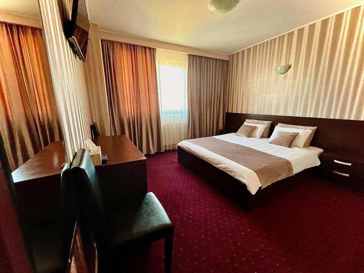 Hotel Athos Voluntari Экстерьер фото