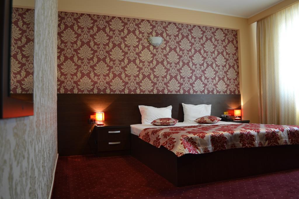 Hotel Athos Voluntari Экстерьер фото